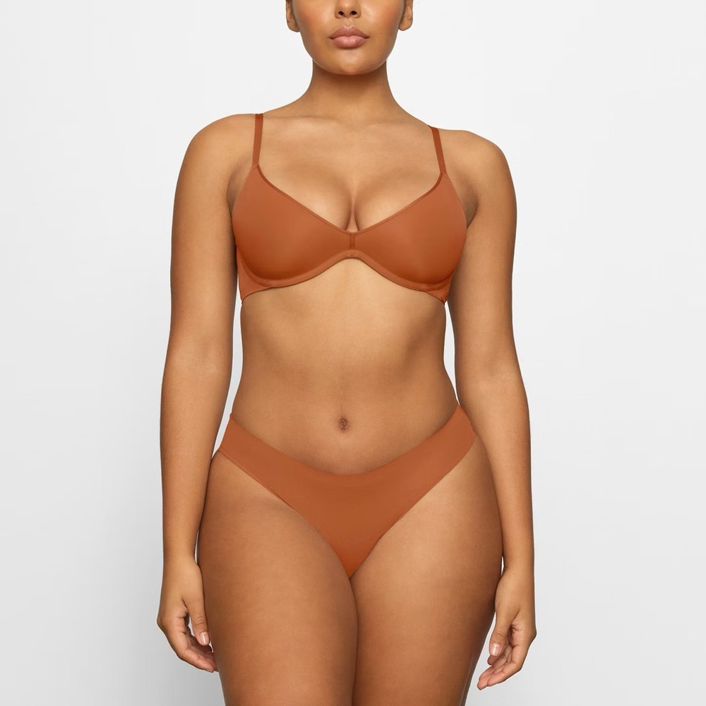 Skims WEIGHTLESS SCOOP BRA BRONZE 34DD 60$